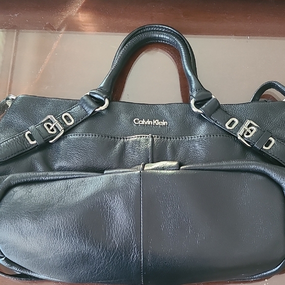 Calvin Klein Black Leather Shoulder Bag - Picture 1 of 2
